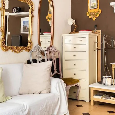 Gaudi 51 Apartment
